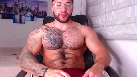 Snapshot of andrew_holden__ chatting on October 10, 2025, 11:04 pm andrew_holden__ online show from October 10, 2025, 11:04 pm