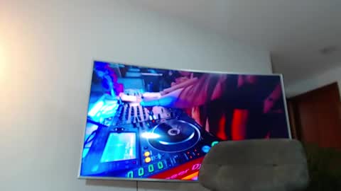 ANDREW WEST online show from January 15, 2025, 2:27 am