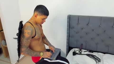 andrew online show from October 31, 2025, 11:50 pm