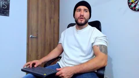 Andrew Diaz online show from October 11, 2025, 4:22 am