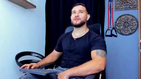 Andrew Diaz online show from January 12, 2026, 9:03 am