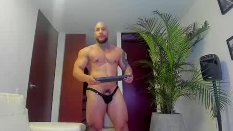 Snapshot of andrewjohnson0 chatting on February 26, 2025, 9:58 pm Andrew Johnson online show from February 26, 2025, 9:58 pm