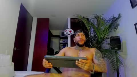 Snapshot of andrewjohnson0 chatting on March 12, 2025, 5:02 am Andrew Johnson online show from March 12, 2025, 5:02 am