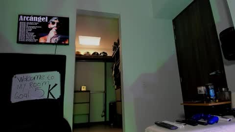 Snapshot of andrewjohnson0 chatting on October 14, 2025, 5:58 pm Andrew Johnson online show from October 14, 2025, 5:58 pm