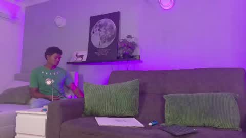 ANDREW KENNOXX online show from June 18, 2026, 7:07 pm
