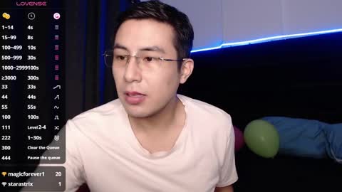 andrewmhilton_ online show from February 11, 2025, 1:52 am