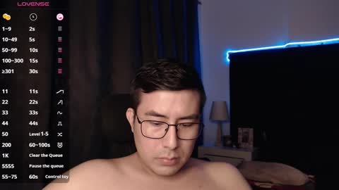 andrewmhilton_ online show from October 7, 2025, 6:43 am