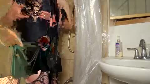 Snapshot of andrewo4277 chatting on February 7, 2025, 10:20 pm andrewo4277 online show from February 7, 2025, 10:20 pm