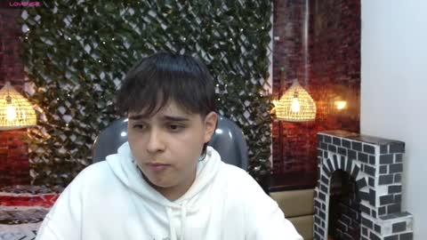 Snapshot of andrewsmile_ chatting on January 13, 2025, 11:17 pm ANDREW online show from January 13, 2025, 11:17 pm