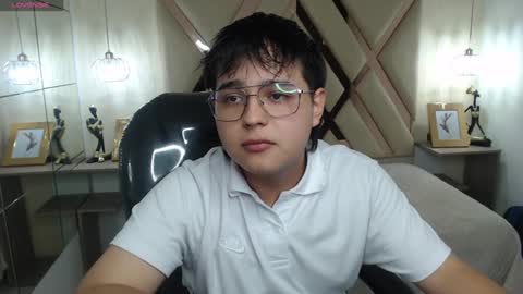 Snapshot of andrewsmile_ chatting on January 26, 2025, 3:25 pm ANDREW online show from January 26, 2025, 3:25 pm