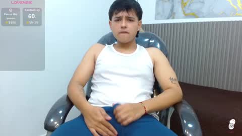 Snapshot of andrewsmile_ chatting on September 9, 2025, 2:05 pm ANDREW online show from September 9, 2025, 2:05 pm