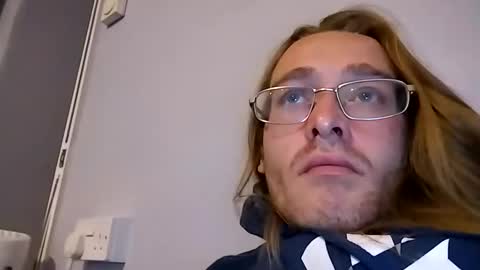 Snapshot of andrewwhitby chatting on September 28, 2025, 3:12 am andrewwhitby online show from September 28, 2025, 3:12 am