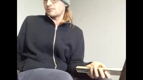 Snapshot of andrewwhitby chatting on December 15, 2025, 11:25 am andrewwhitby online show from December 15, 2025, 11:25 am