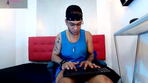   online show from November 4, 2025, 9:03 pm