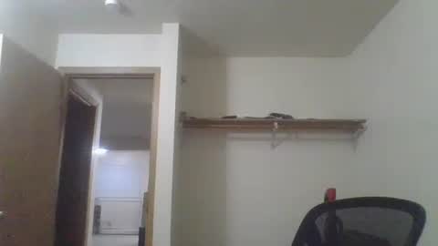 Snapshot of androidified chatting on October 4, 2025, 4:21 am androidified online show from October 4, 2025, 4:21 am