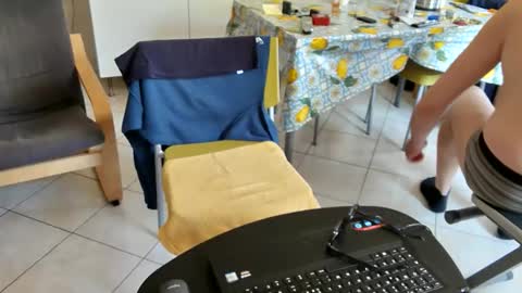 androx77 online show from April 8, 2026, 10:37 am