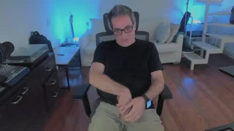 Snapshot of andy0pandi chatting on April 30, 2026, 1:28 pm Andrew online show from April 30, 2026, 1:28 pm