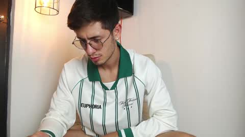 Snapshot of andy_collins__ chatting on April 10, 2026, 3:01 am andy_collins__ online show from April 10, 2026, 3:01 am