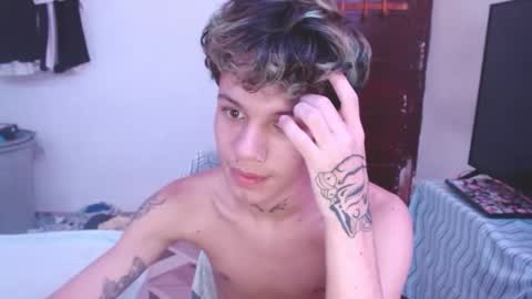 andy_dan1 online show from May 9, 2026, 7:02 am