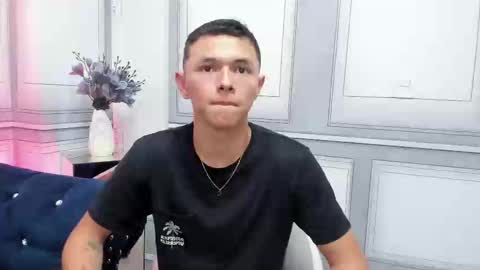 Snapshot of andy_dior18 chatting on September 25, 2025, 10:35 pm ANDY online show from September 25, 2025, 10:35 pm