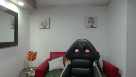 Snapshot of andy_eagleton_20 chatting on June 3, 2026, 2:36 am andy_eagleton_20 online show from June 3, 2026, 2:36 am