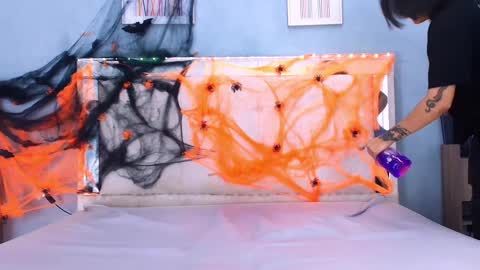 Andy Look online show from October 7, 2025, 12:30 am