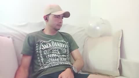 andy_magic_ online show from October 13, 2025, 8:20 pm
