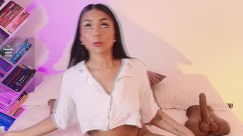 andy_saenz13 online show from February 9, 2026, 12:25 am