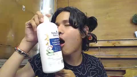 Snapshot of andy_staar18 chatting on November 20, 2025, 7:35 pm andy online show from November 20, 2025, 7:35 pm