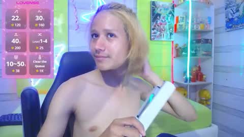 Snapshot of andy_staar18 chatting on December 19, 2025, 8:05 pm andy online show from December 19, 2025, 8:05 pm