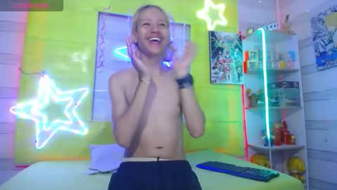 Snapshot of andy_staar18 chatting on December 20, 2025, 7:21 pm andy online show from December 20, 2025, 7:21 pm