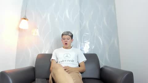 andyfame11 online show from February 15, 2026, 12:03 pm