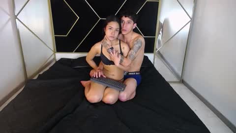 AndyliveandSofi online show from December 16, 2025, 1:05 pm