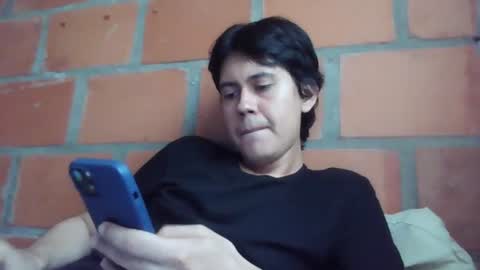 Snapshot of andyonaiscamhot chatting on June 21, 2026, 6:43 pm Andy online show from June 21, 2026, 6:43 pm
