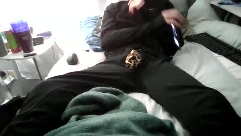 andywan94 online show from December 26, 2024, 12:38 pm