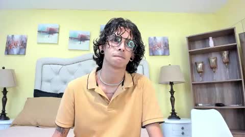 andyxibrat online show from December 20, 2025, 7:10 pm