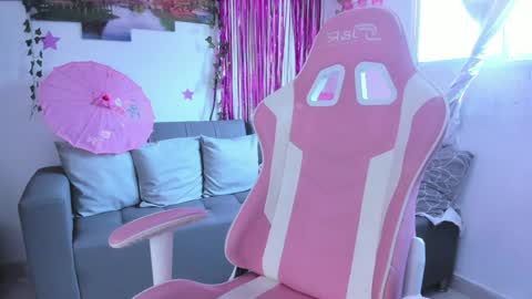          online show from January 7, 2025, 3:02 pm