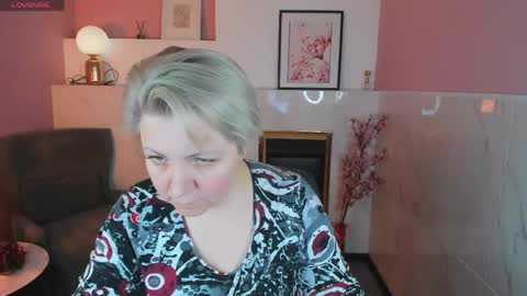 aneli_mira online show from March 18, 2026, 2:09 pm