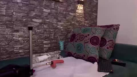 Anell online show from February 2, 2026, 7:56 pm