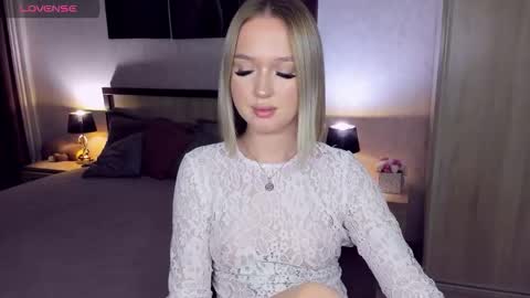 Anfisa online show from October 29, 2025, 4:42 pm