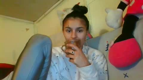 andr33a online show from October 6, 2025, 6:55 am