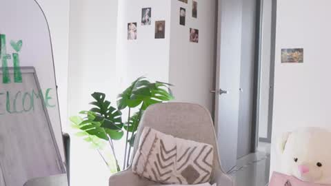 Snapshot of angeeel_ chatting on March 25, 2026, 2:45 pm Angel online show from March 25, 2026, 2:45 pm