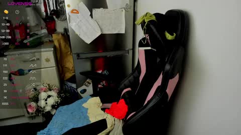 Snapshot of angel7you chatting on December 23, 2024, 1:51 am Eva online show from December 23, 2024, 1:51 am