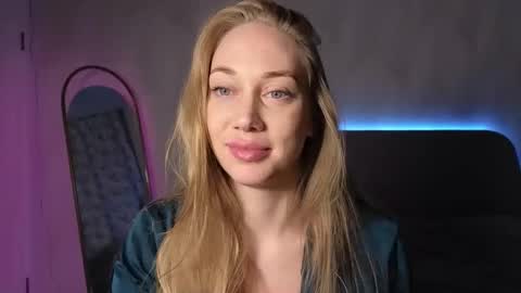 Snapshot of angel__blonde_ chatting on October 11, 2025, 7:12 pm angel blonde online show from October 11, 2025, 7:12 pm