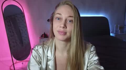 Snapshot of angel__blonde_ chatting on October 12, 2025, 8:08 pm angel blonde online show from October 12, 2025, 8:08 pm