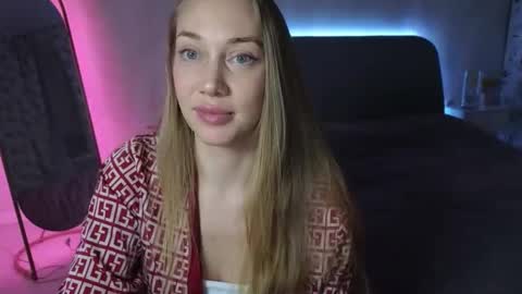 Snapshot of angel__blonde_ chatting on October 13, 2025, 7:25 pm angel blonde online show from October 13, 2025, 7:25 pm