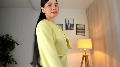 angel__kim online show from April 3, 2026, 5:22 pm