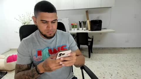 angel__tattoo online show from May 23, 2026, 5:28 pm