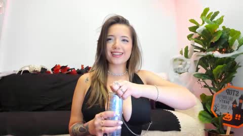 angel__vibe online show from October 20, 2025, 7:58 pm