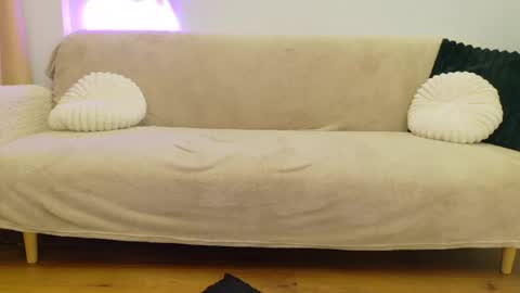 angel__vibe online show from April 15, 2026, 8:09 pm